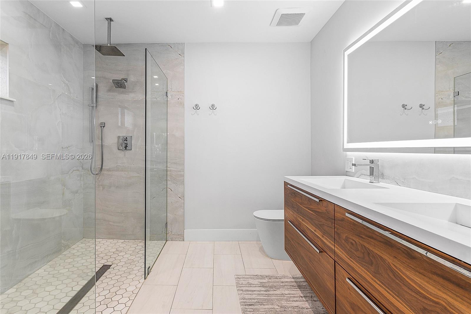 Country Club Isles - Residential