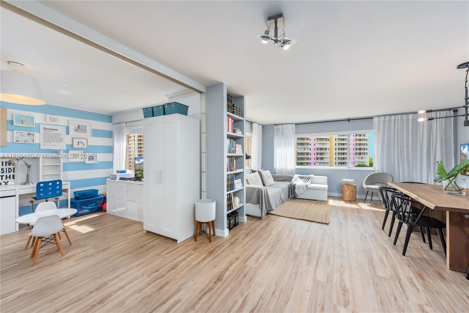 650 Ocean Dr 10E