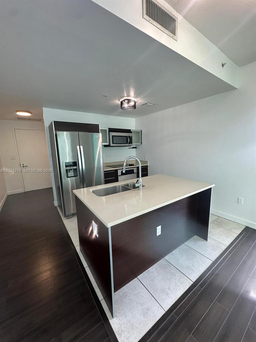 QUANTUM ON THE BAY CONDO - Residential Lease