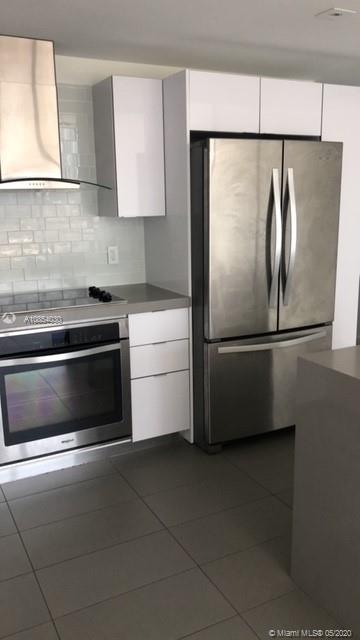 CANVAS CONDO - Residential Lease