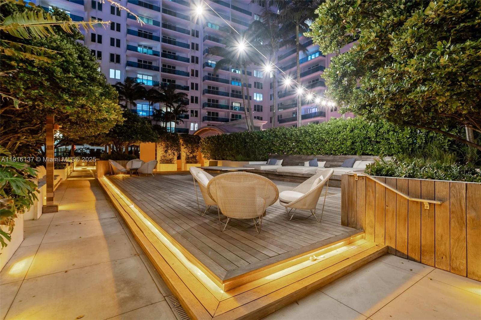 RONEY PALACE CONDO - Residential Lease