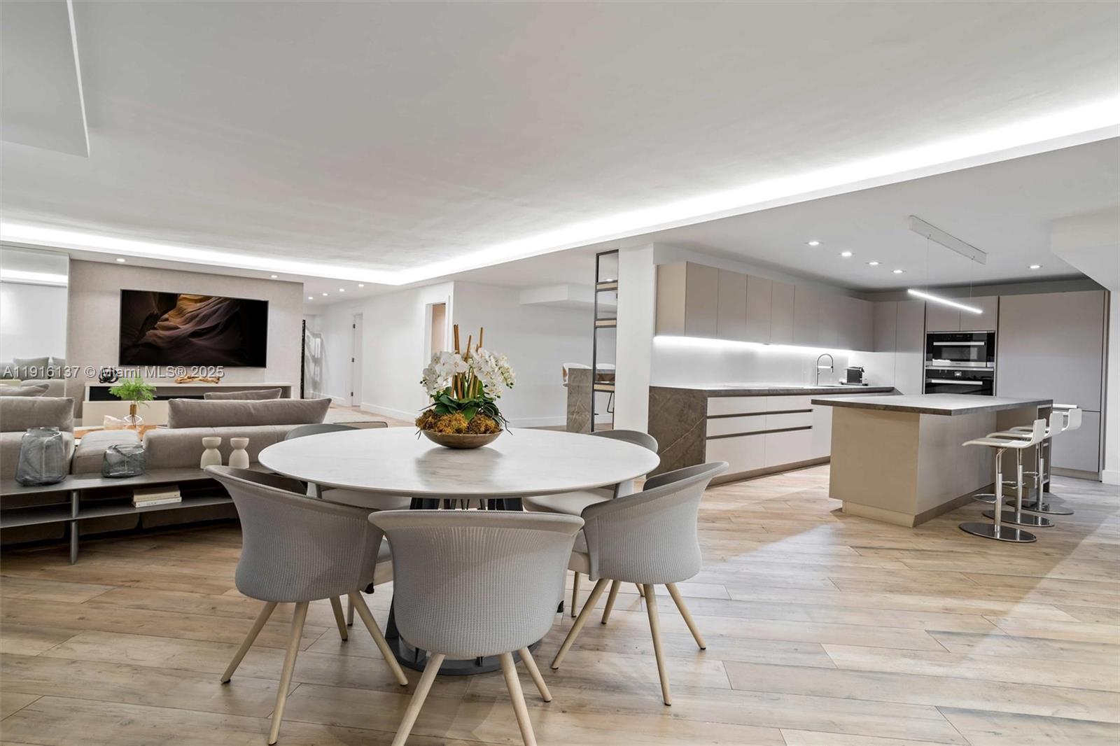 RONEY PALACE CONDO - Residential Lease