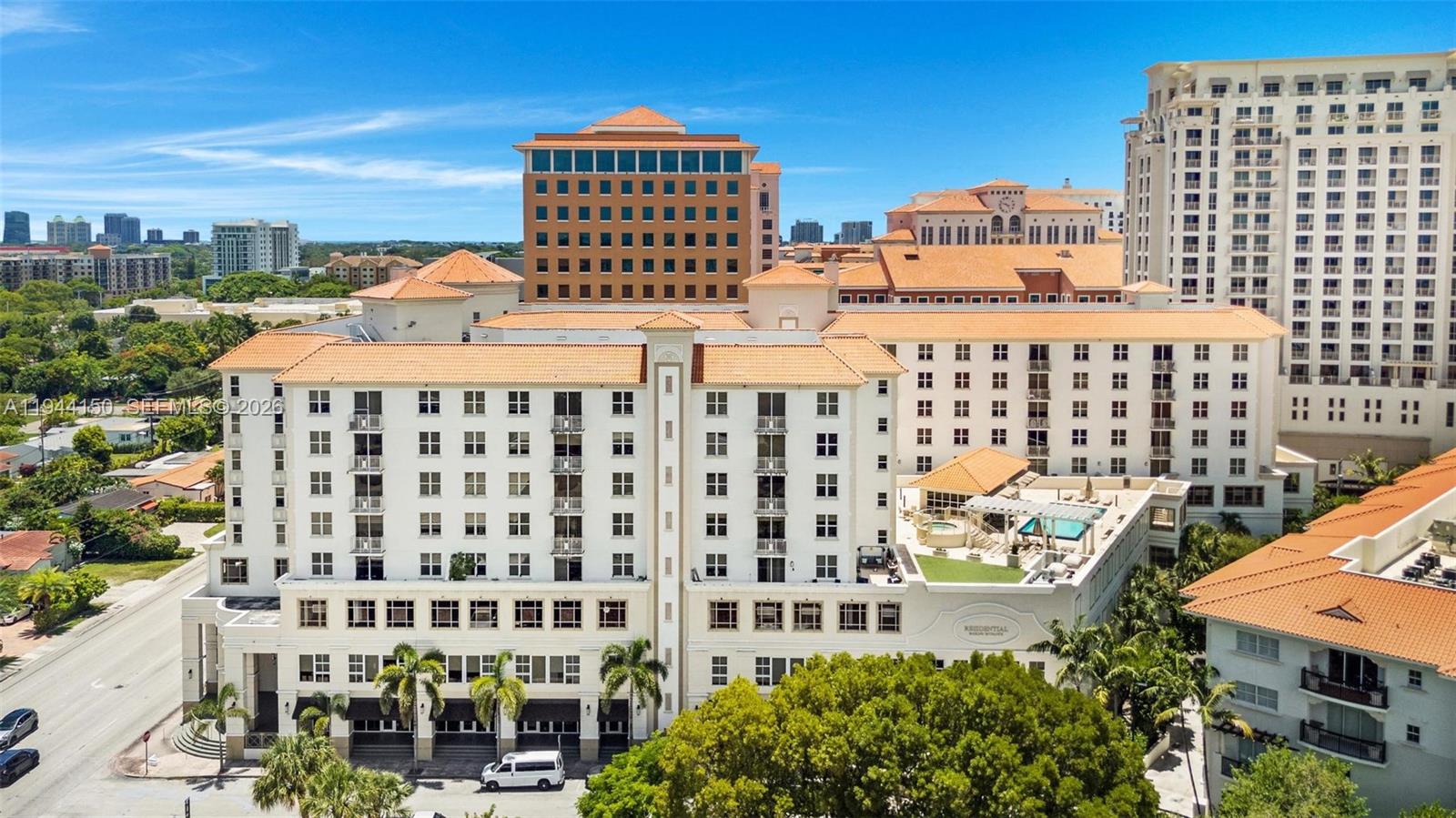 THE MINORCA CONDO - Residential