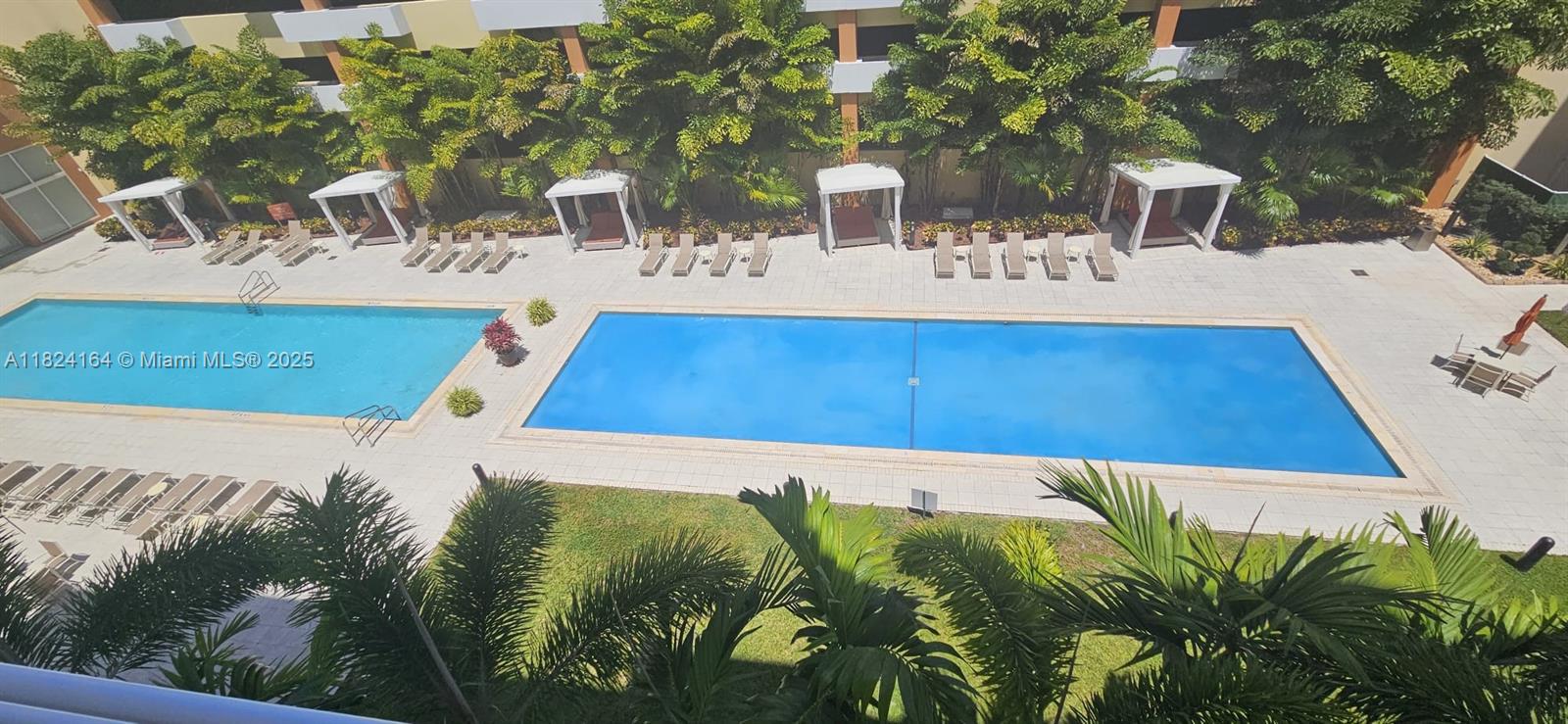 VENTURE AT AVENTURA WEST - Residential