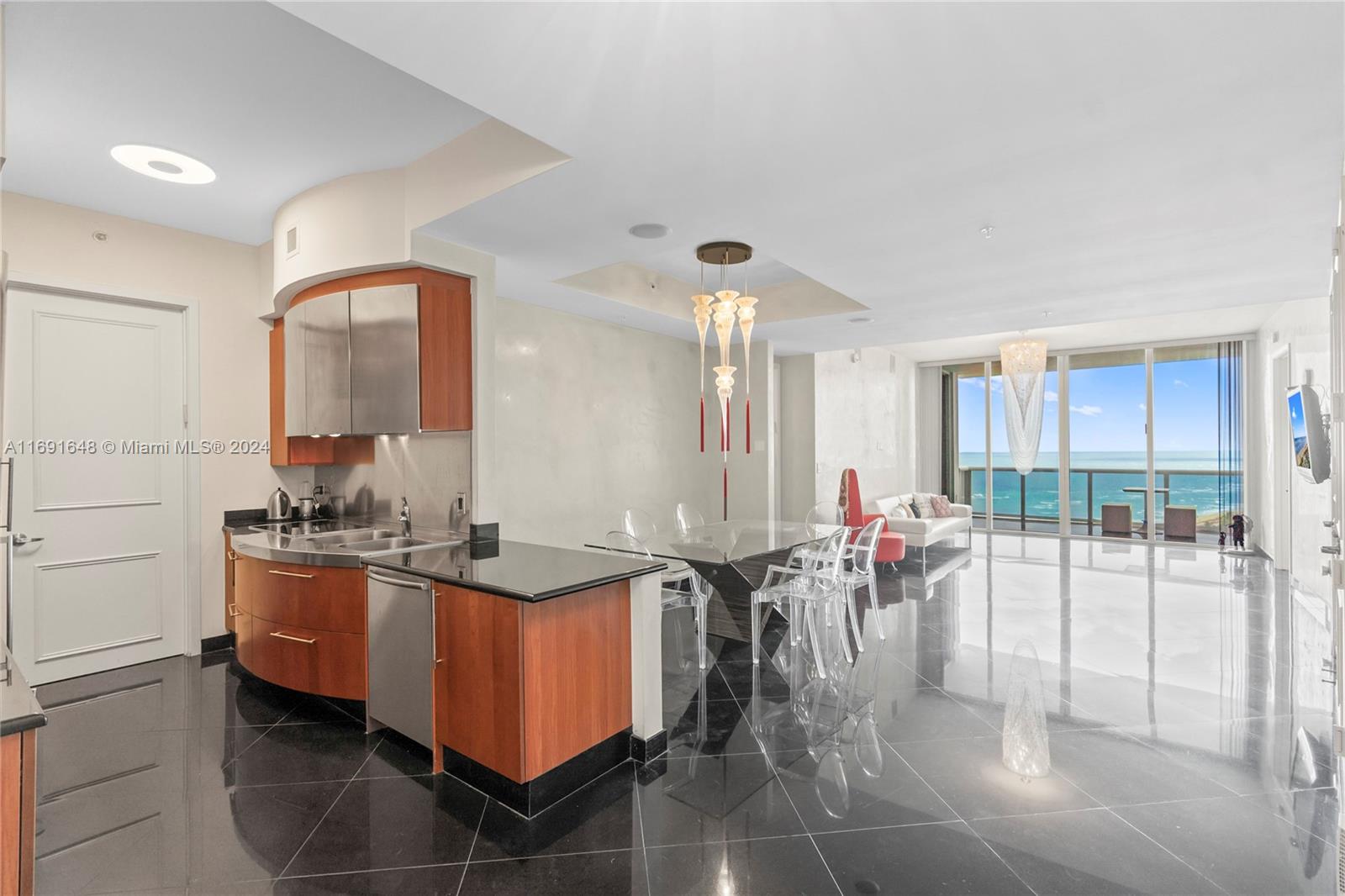 TRUMP PALACE CONDO - Residential