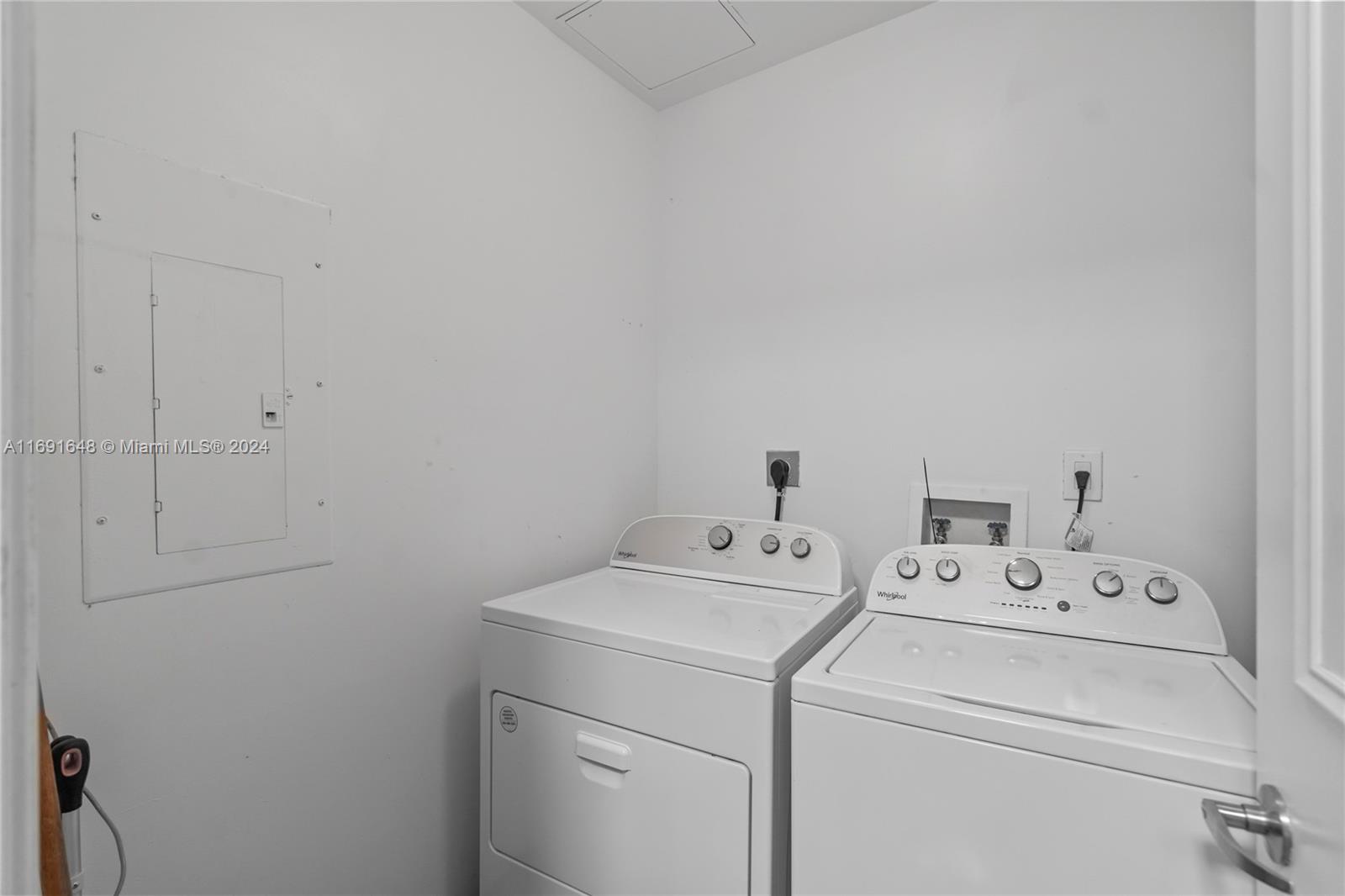 TRUMP PALACE CONDO - Residential