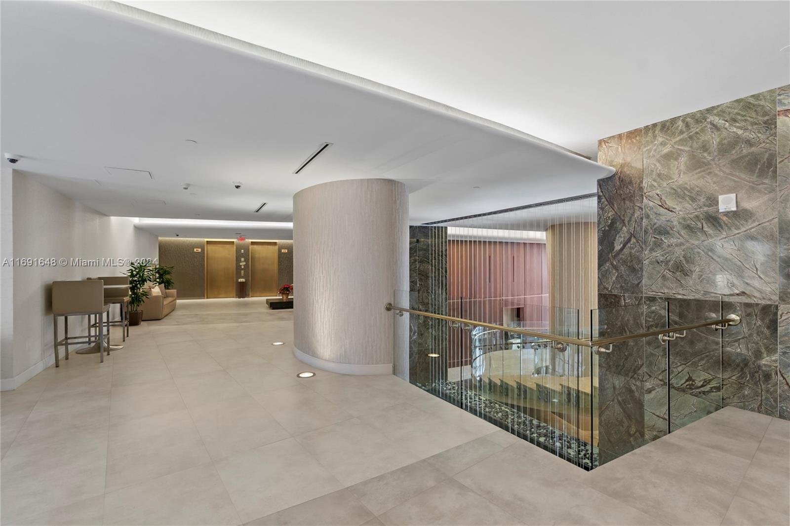 TRUMP PALACE CONDO - Residential