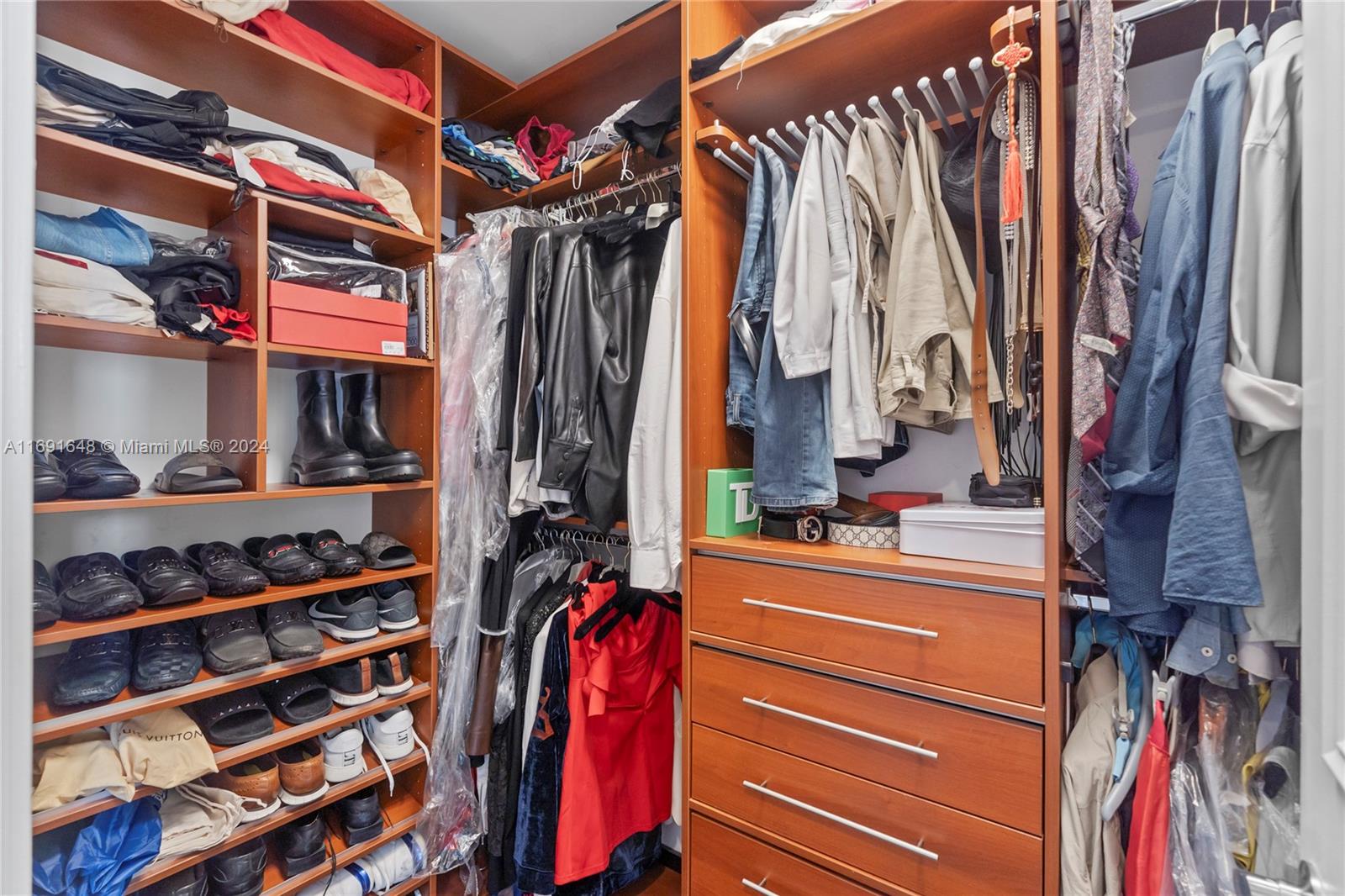 TRUMP PALACE CONDO - Residential