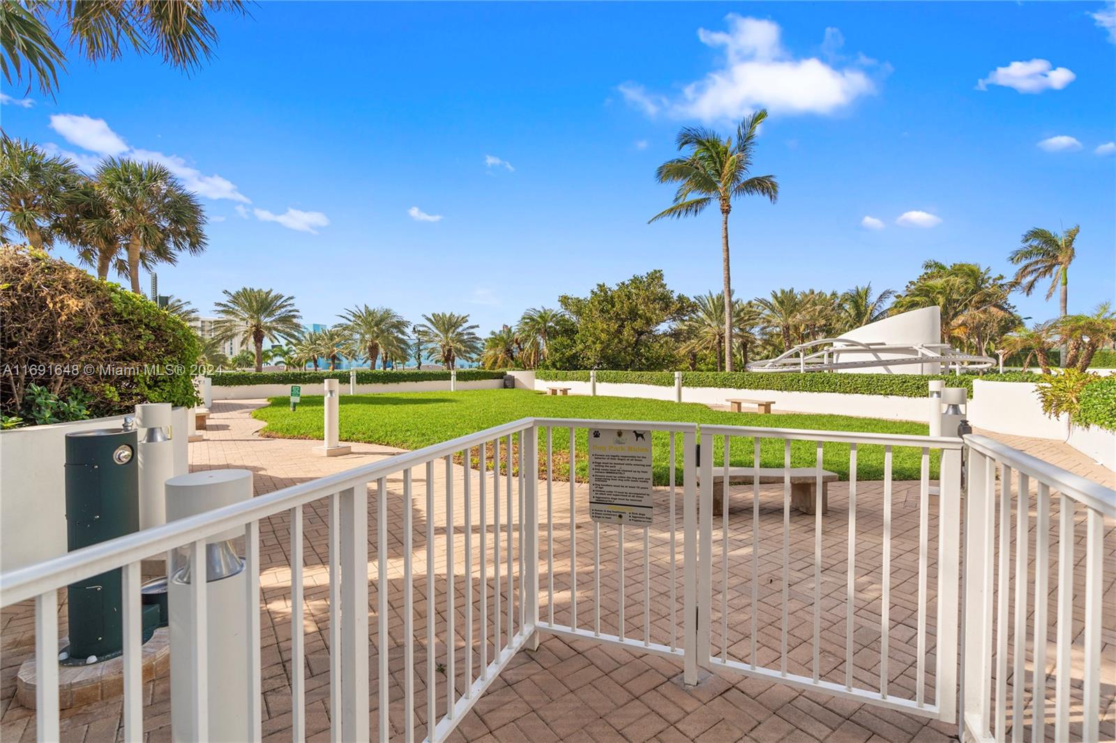 TRUMP PALACE CONDO - Residential