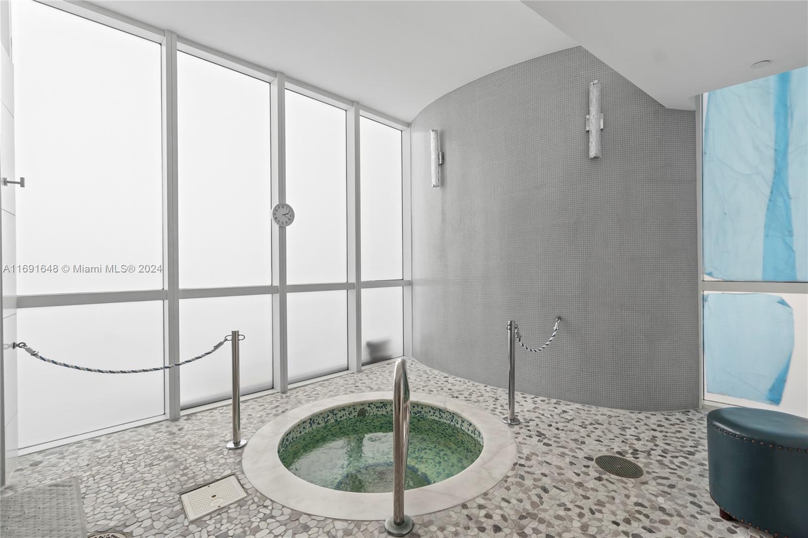 TRUMP PALACE CONDO - Residential