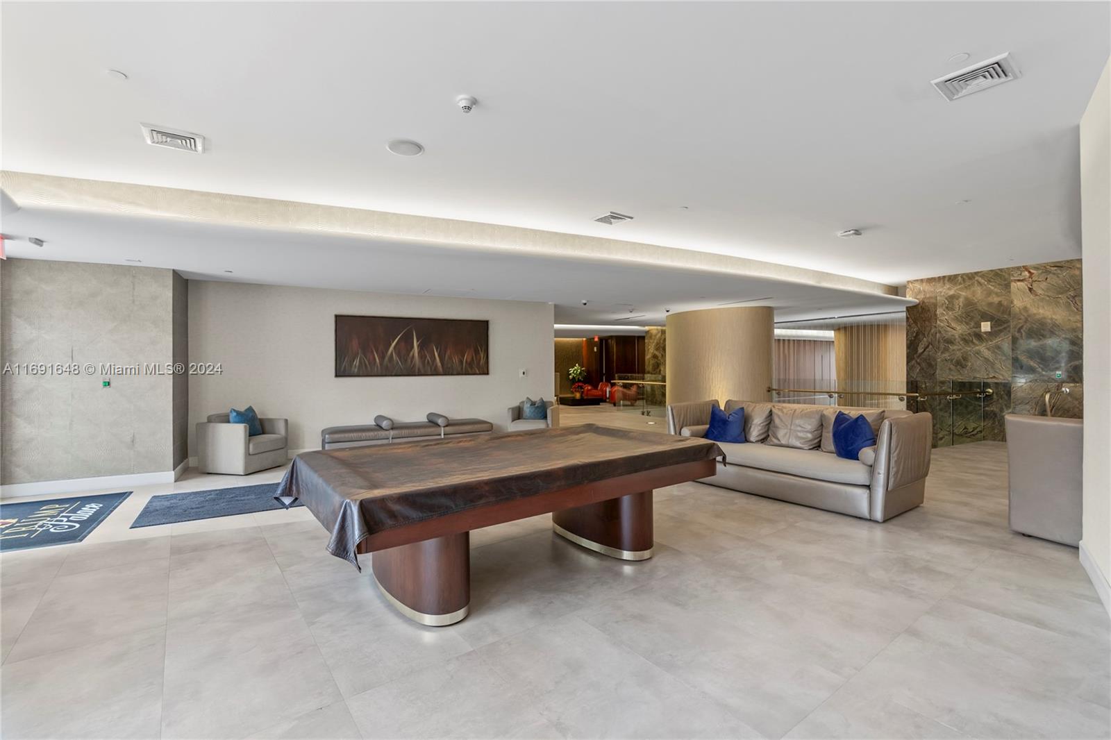 TRUMP PALACE CONDO - Residential