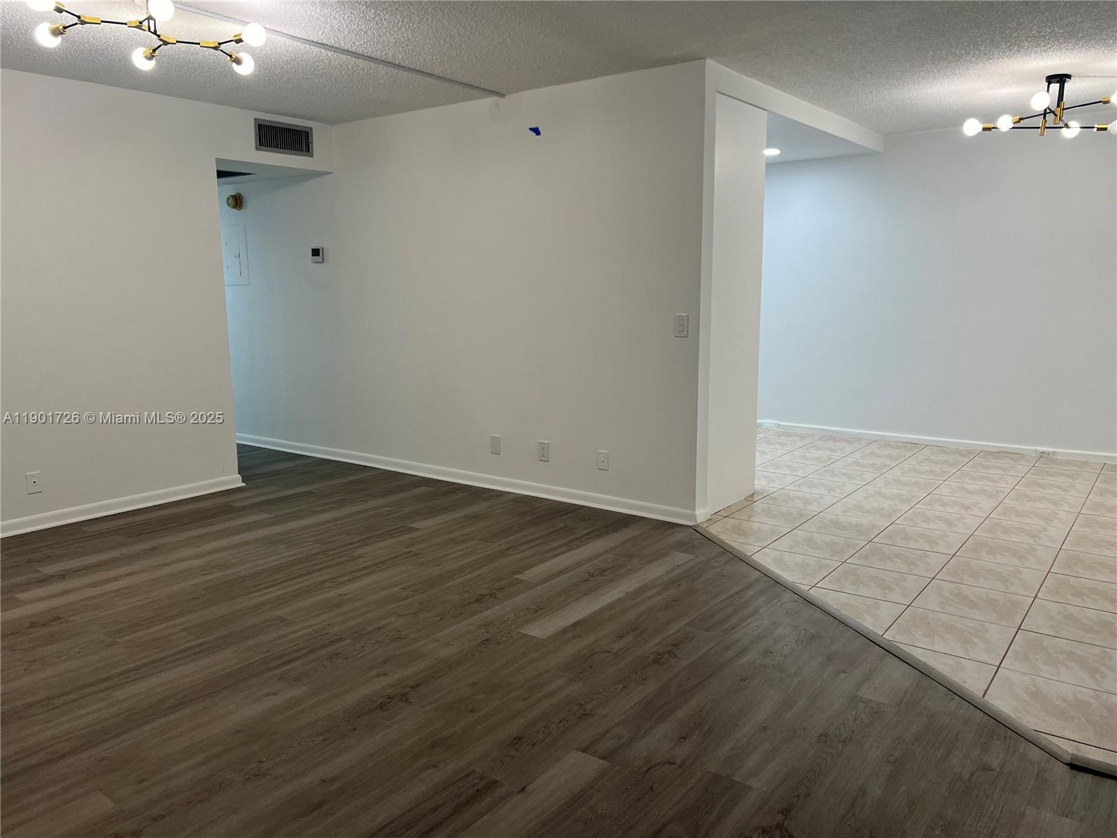 View photos, virtual tours, details... 3089 E Yarmouth  E 3089