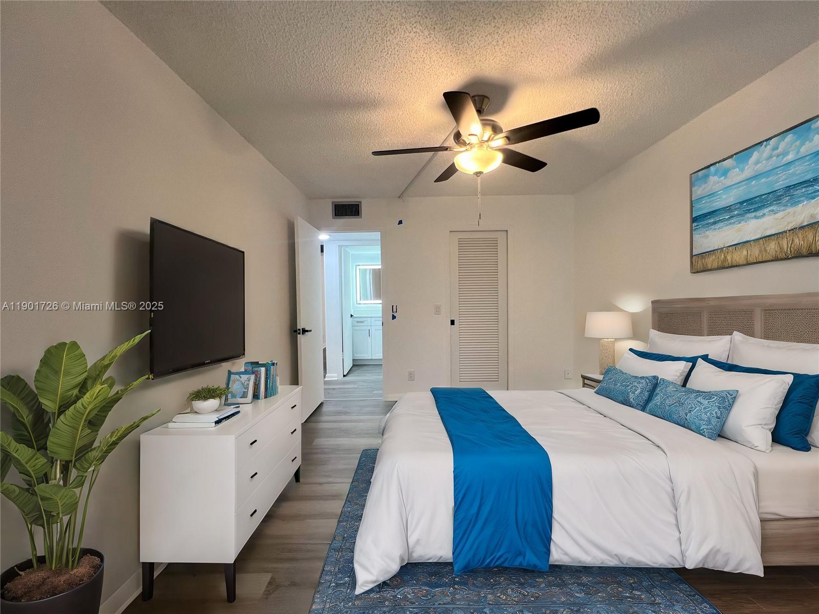 View photos, virtual tours, details... 3089 E Yarmouth  E 3089