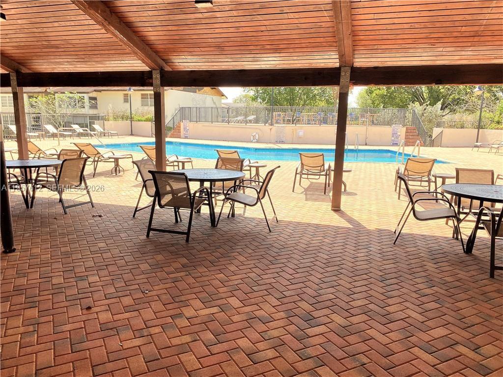 Laurels At Margate Condo - Residential