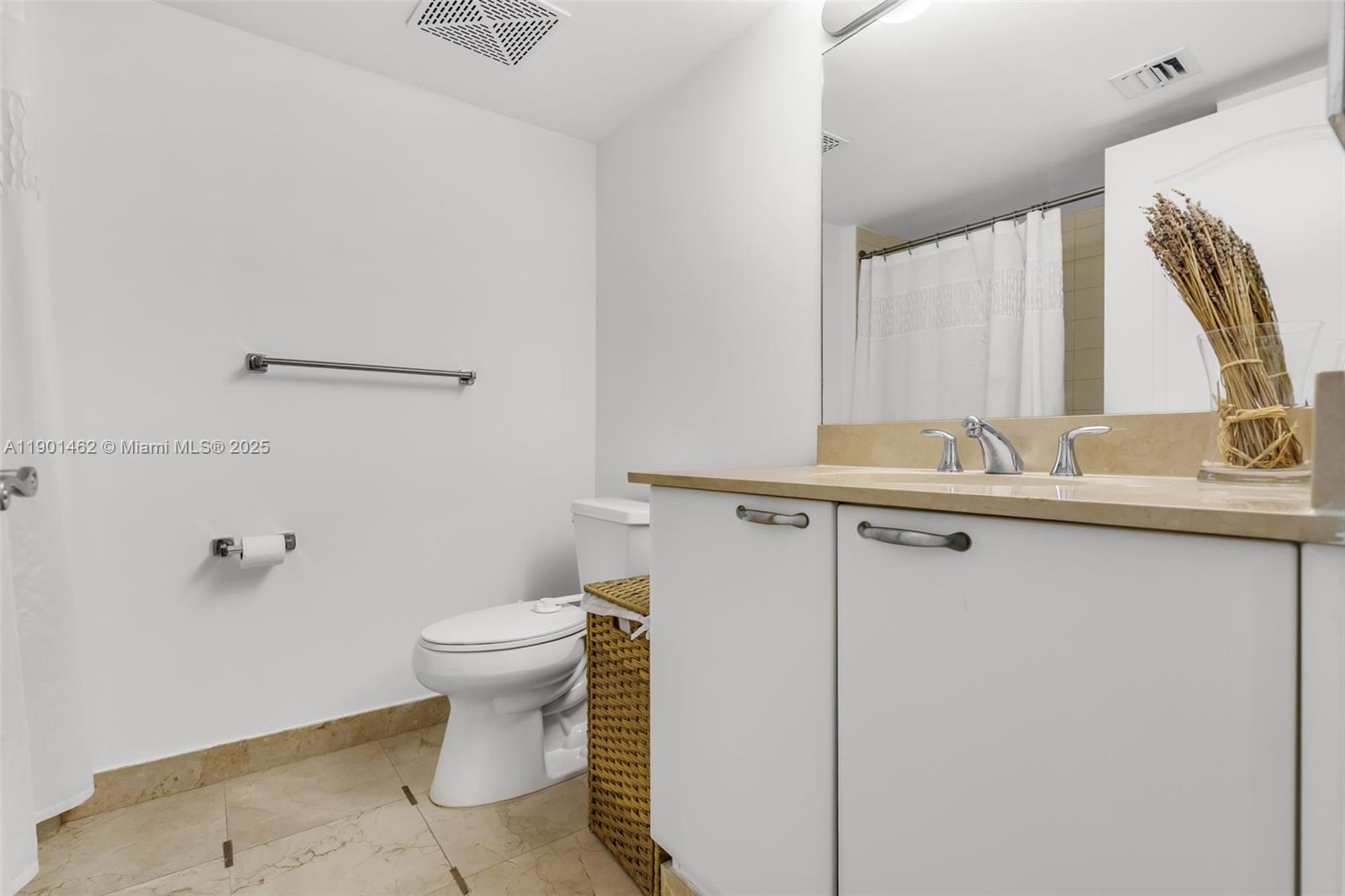 SKYLINE ON BRICKELL CONDO - Residential