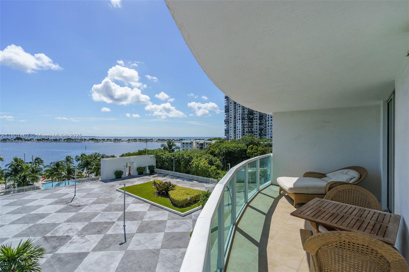 SKYLINE ON BRICKELL CONDO - Residential