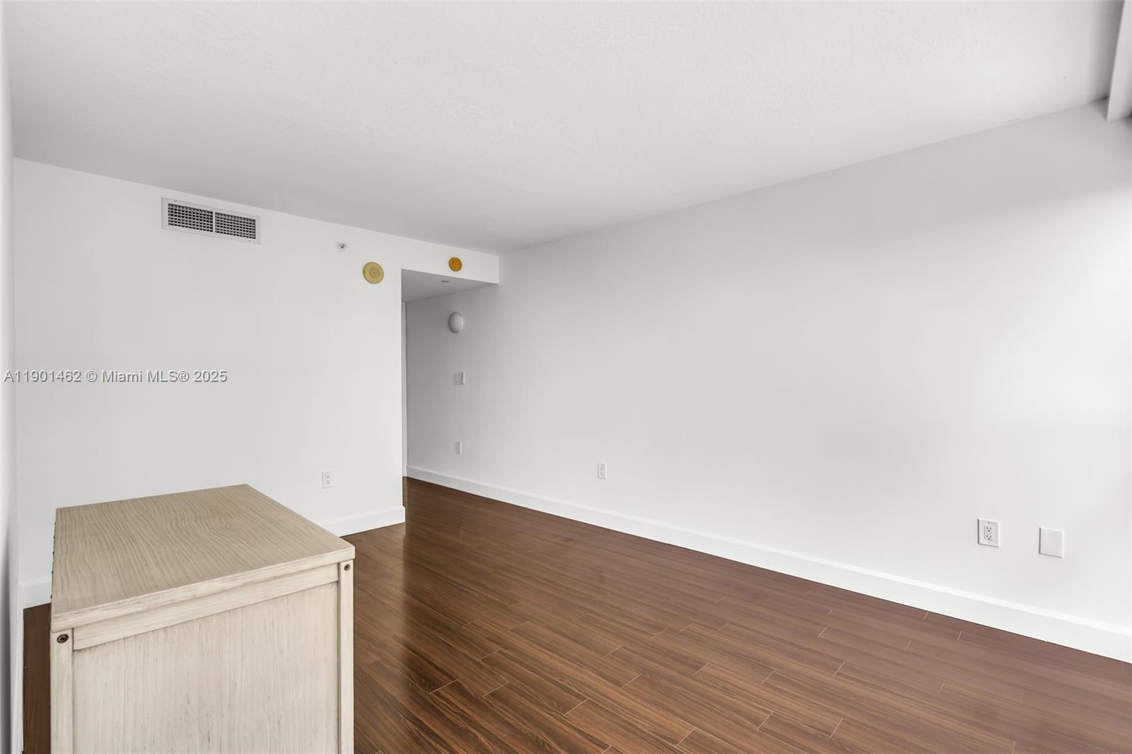 SKYLINE ON BRICKELL CONDO - Residential