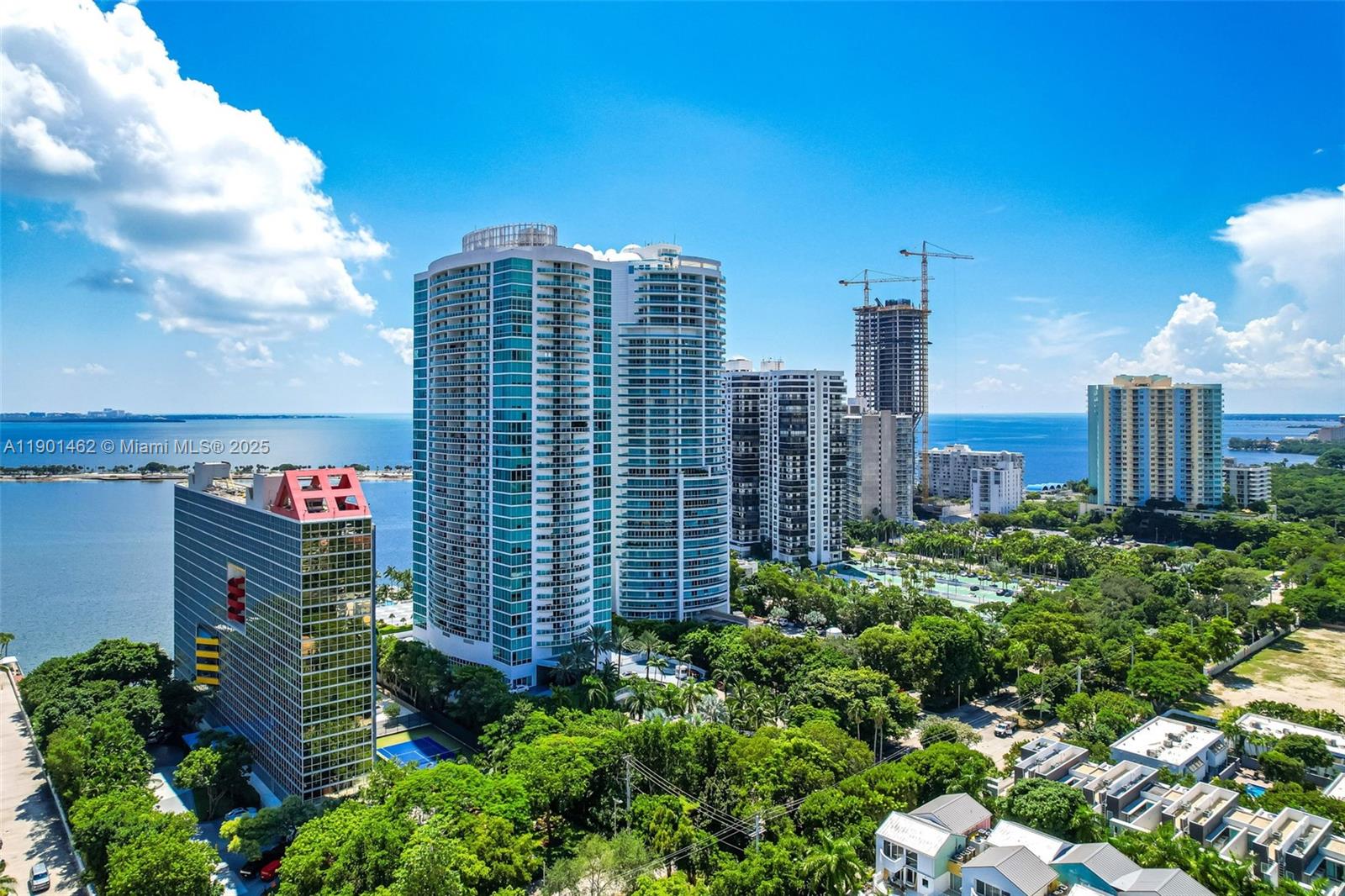 SKYLINE ON BRICKELL CONDO - Residential