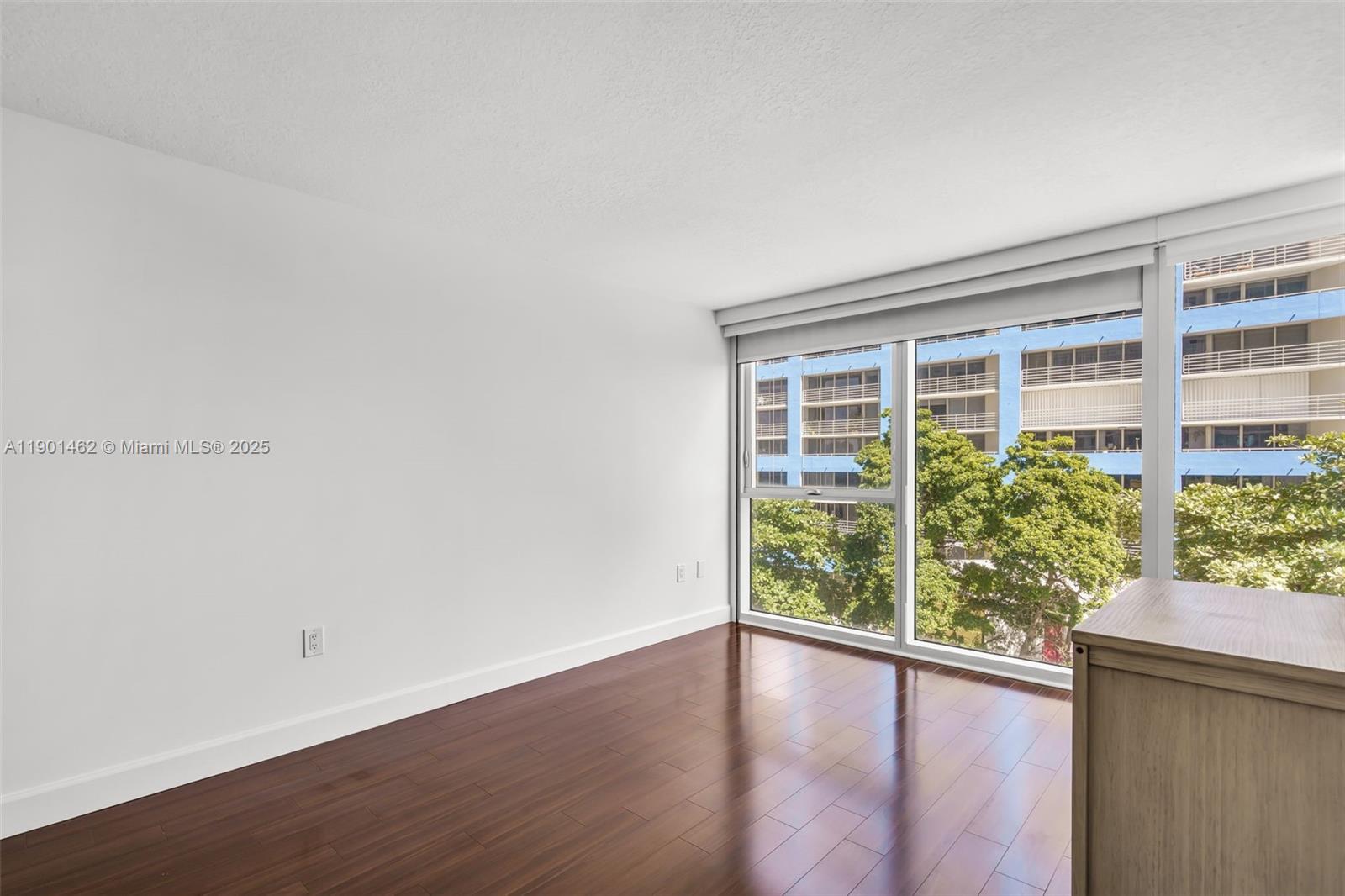 SKYLINE ON BRICKELL CONDO - Residential