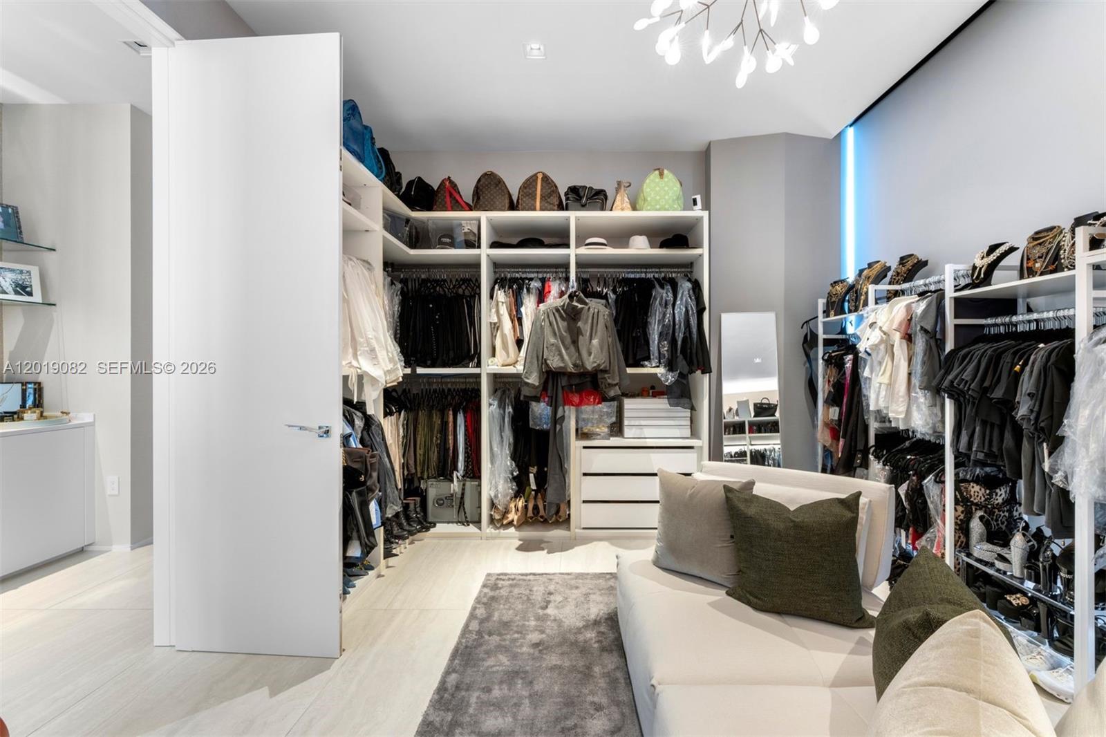ONE THOUSAND MUSEUM CONDO - Residential
