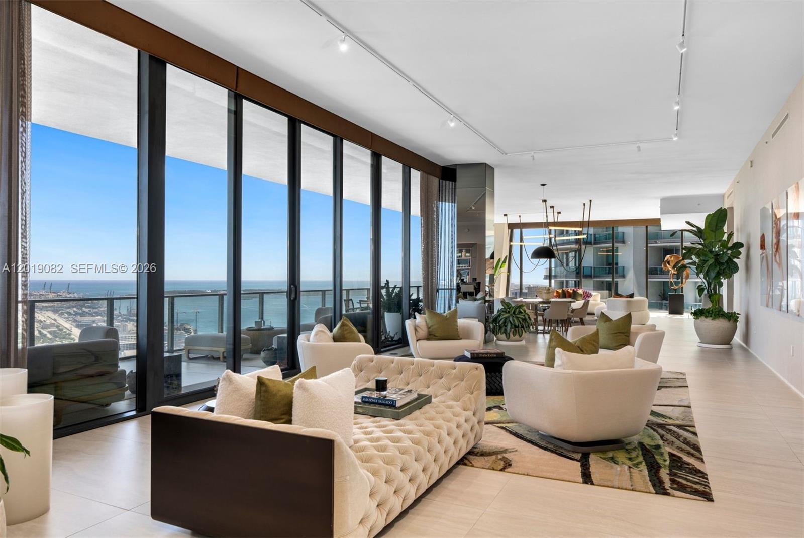 ONE THOUSAND MUSEUM CONDO - Residential