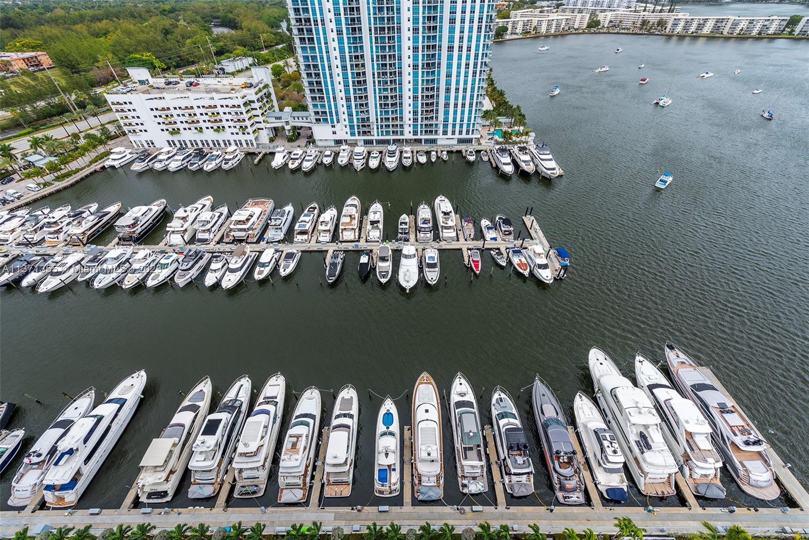Photo 5 of 59 of 17111 Biscayne Blvd 2107 condo