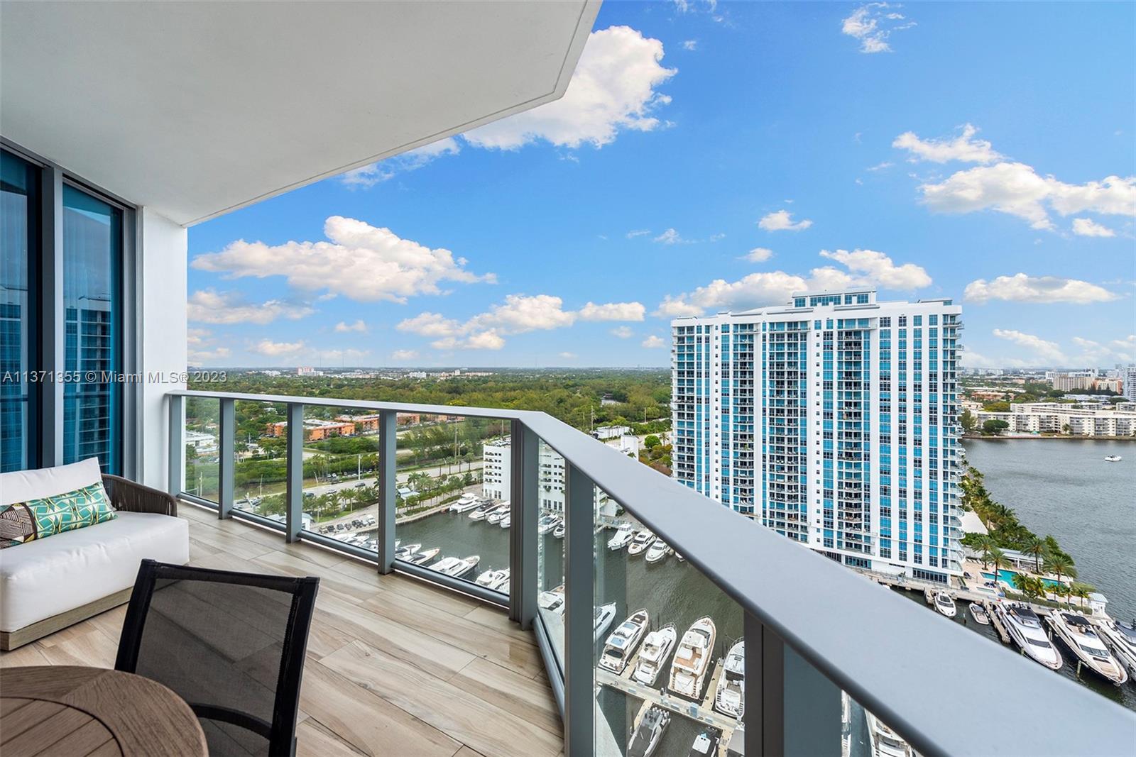 Photo 7 of 59 of 17111 Biscayne Blvd 2107 condo