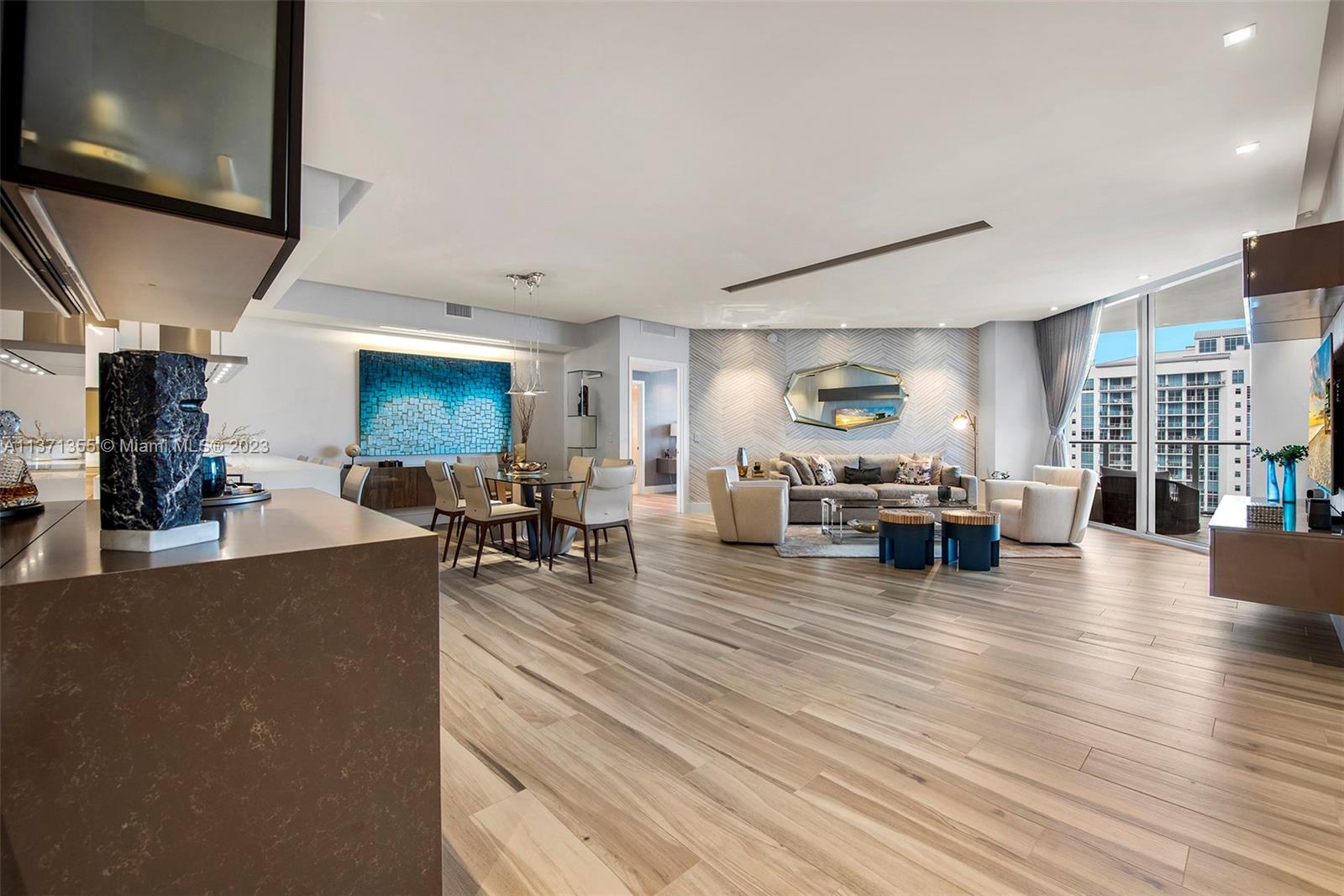 Photo 11 of 59 of 17111 Biscayne Blvd 2107 condo