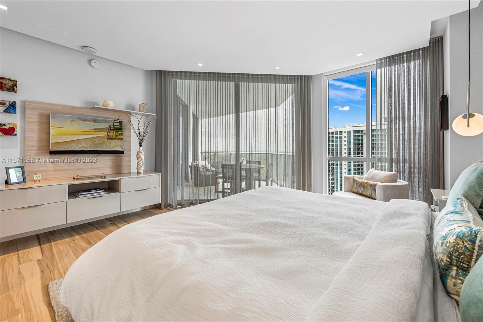 Photo 50 of 59 of 17111 Biscayne Blvd 2107 condo