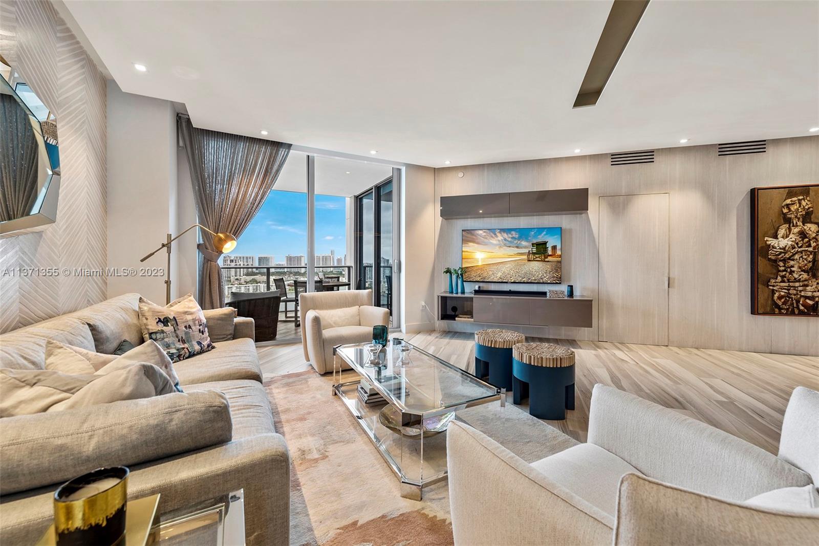 Photo 18 of 59 of 17111 Biscayne Blvd 2107 condo