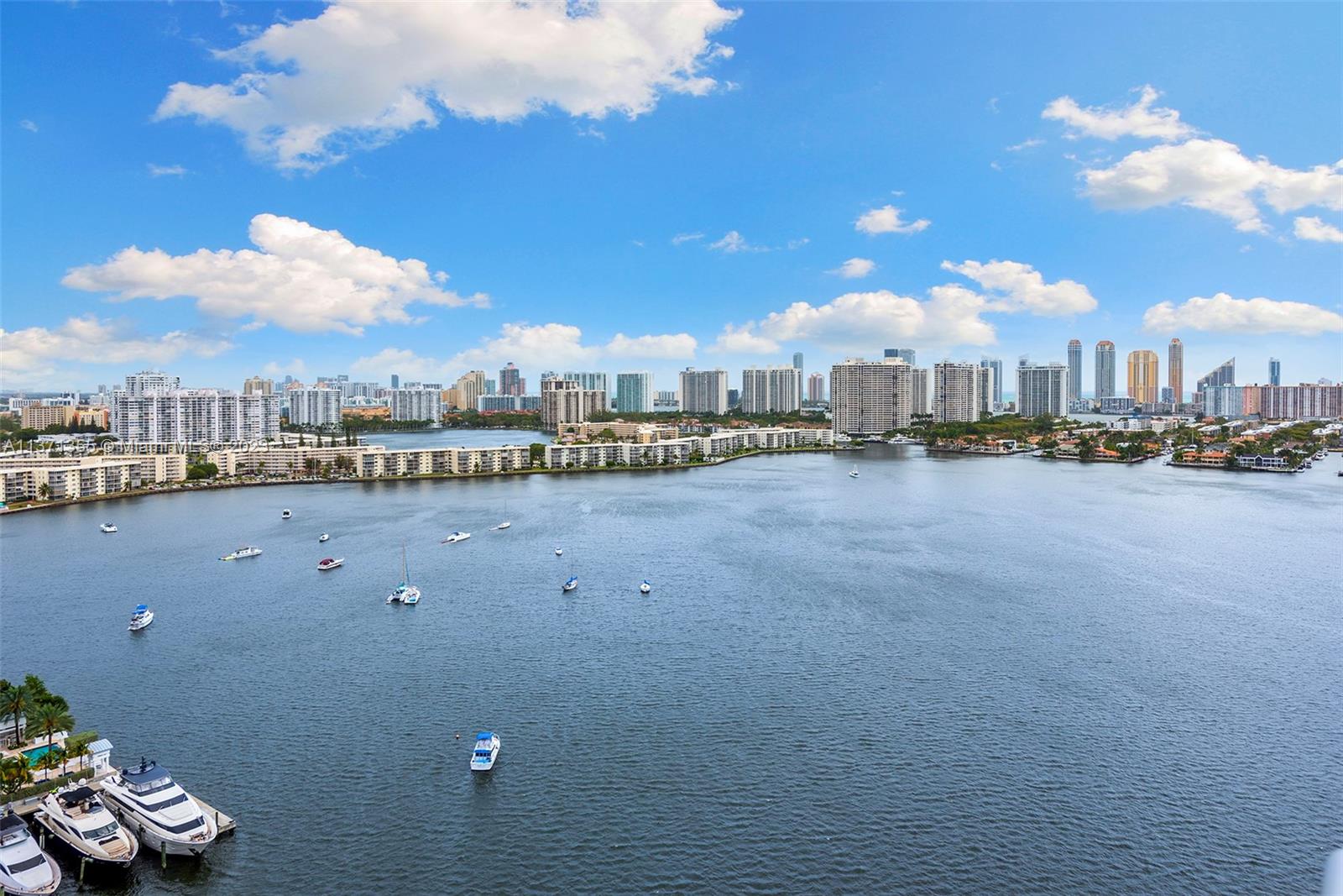 Photo 8 of 59 of 17111 Biscayne Blvd 2107 condo