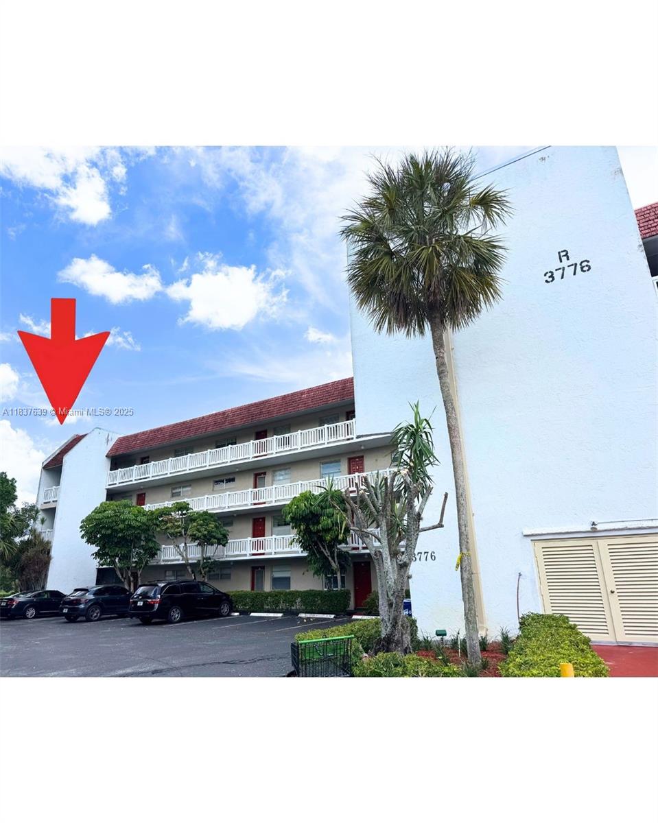 Nestled in the lush, gated Las?Vistas community, this corner unit is completely remodeled 2-bedroom, 2-bathroom retreat that offers style, comfort and peace of mind. Has a bright, open-concept modern kitchen. Both bedrooms are generously sized the primary suite boasts a large walk-in closet and a spa-like en suite bathroom with frameless glass shower and dual vanity, while the second bedroom sits steps from a full second bathroom finished with contemporary fixtures and stylish tile. Enjoy year-round comfort with central AC, and revel in the updated finishes Outside your front door, Las?Vistas offers a sparkling pool, clubhouse, and fitness center. Located minutes from dining, shopping & Inverrary’s recreational amenities, this turnkey gem perfectly blends modern elegance & community living