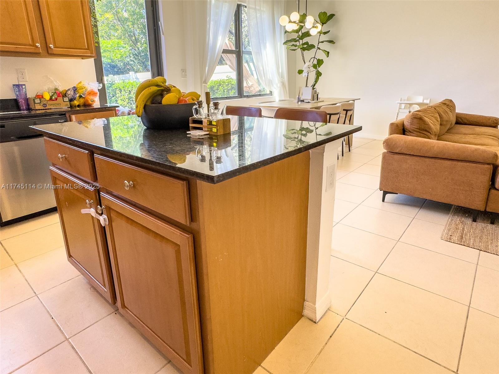 CHAMPION LAKES - Residential