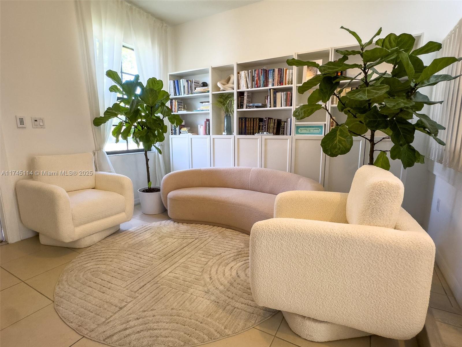 CHAMPION LAKES - Residential