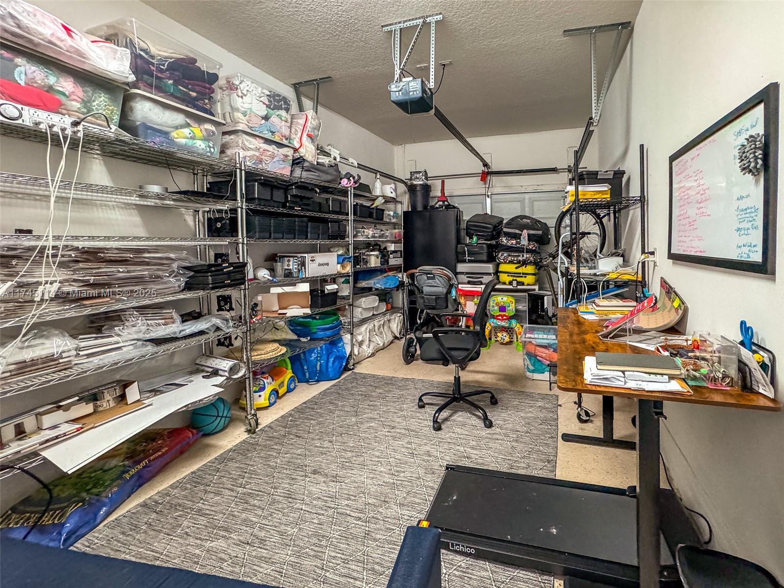 CHAMPION LAKES - Residential