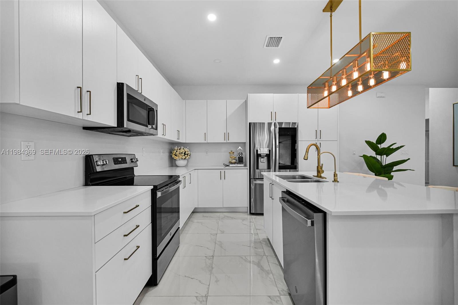 SOUTHERN COVE - Residential