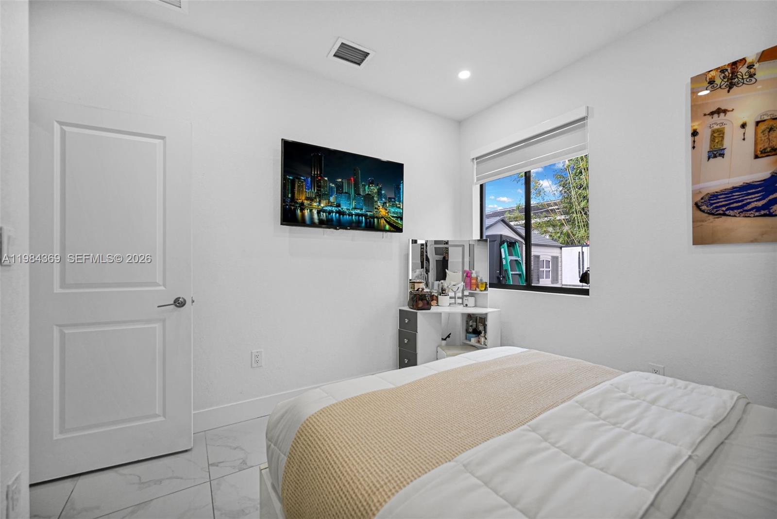 SOUTHERN COVE - Residential