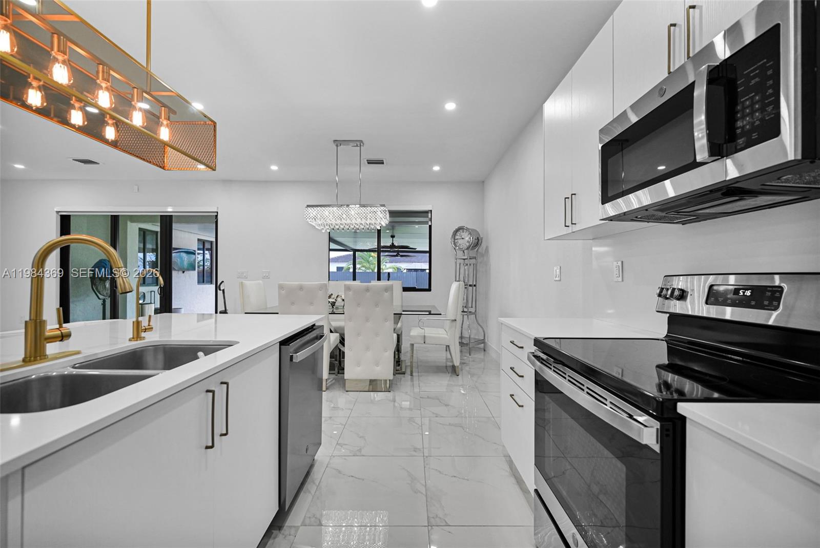 SOUTHERN COVE - Residential