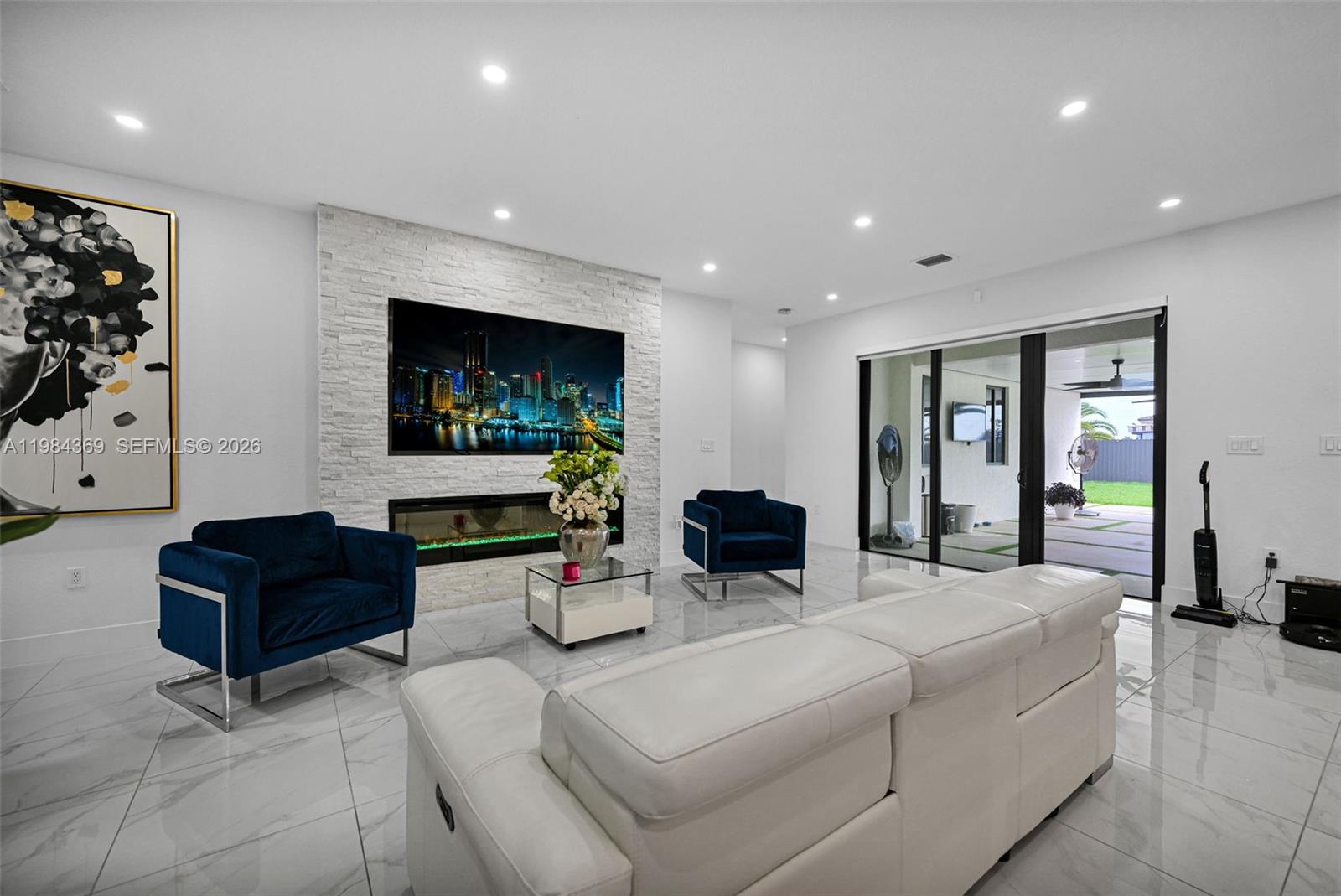 SOUTHERN COVE - Residential