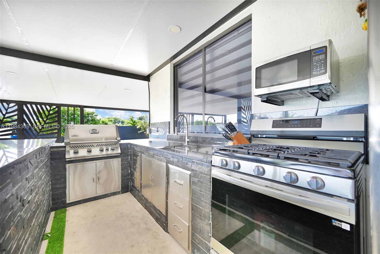 SOUTHERN COVE - Residential