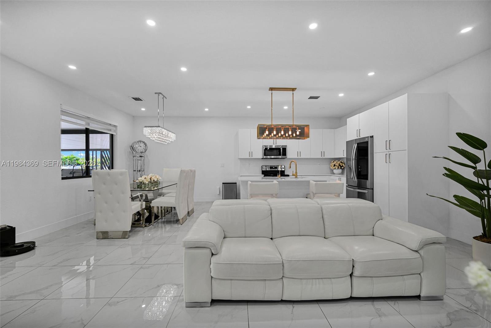 SOUTHERN COVE - Residential