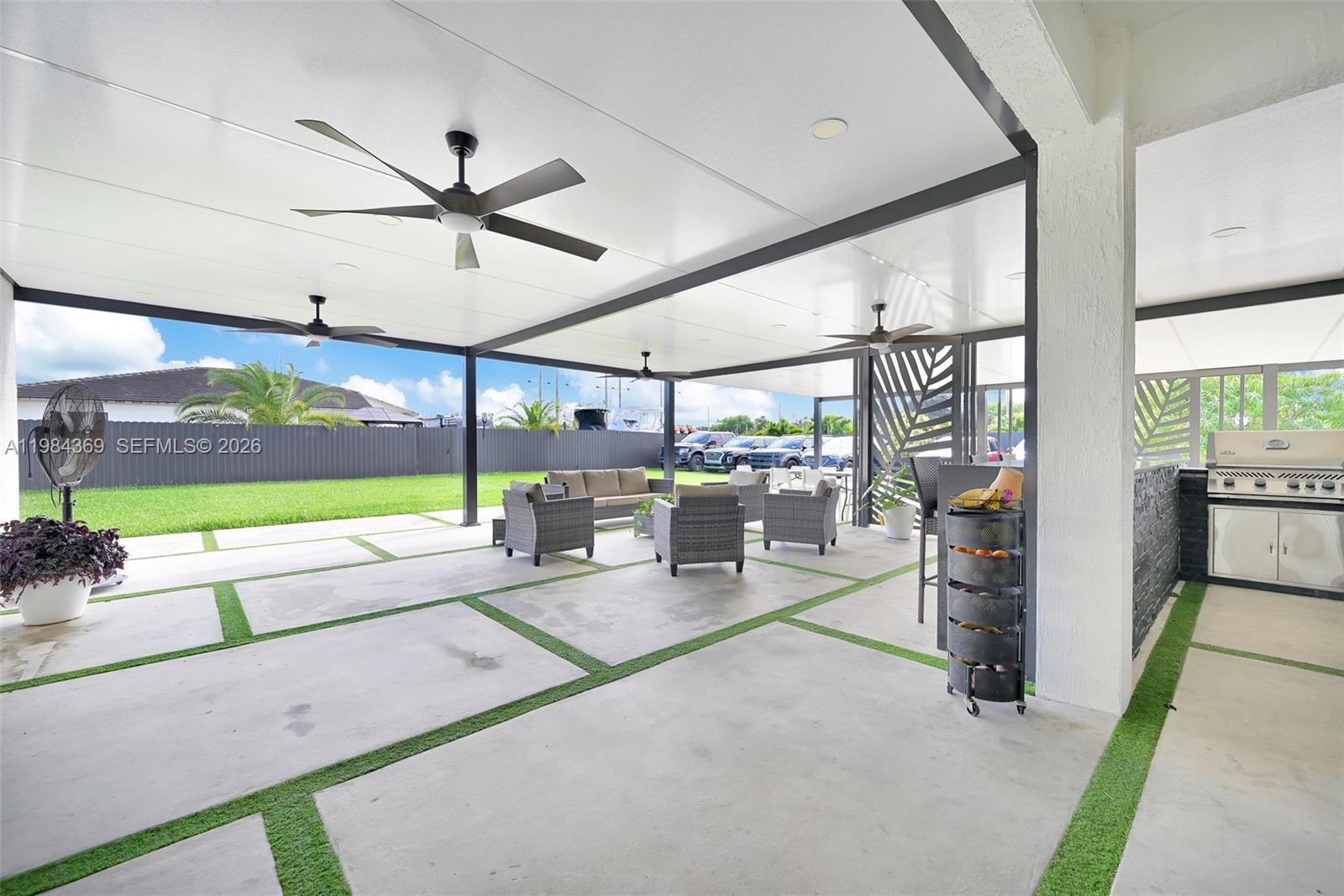 SOUTHERN COVE - Residential