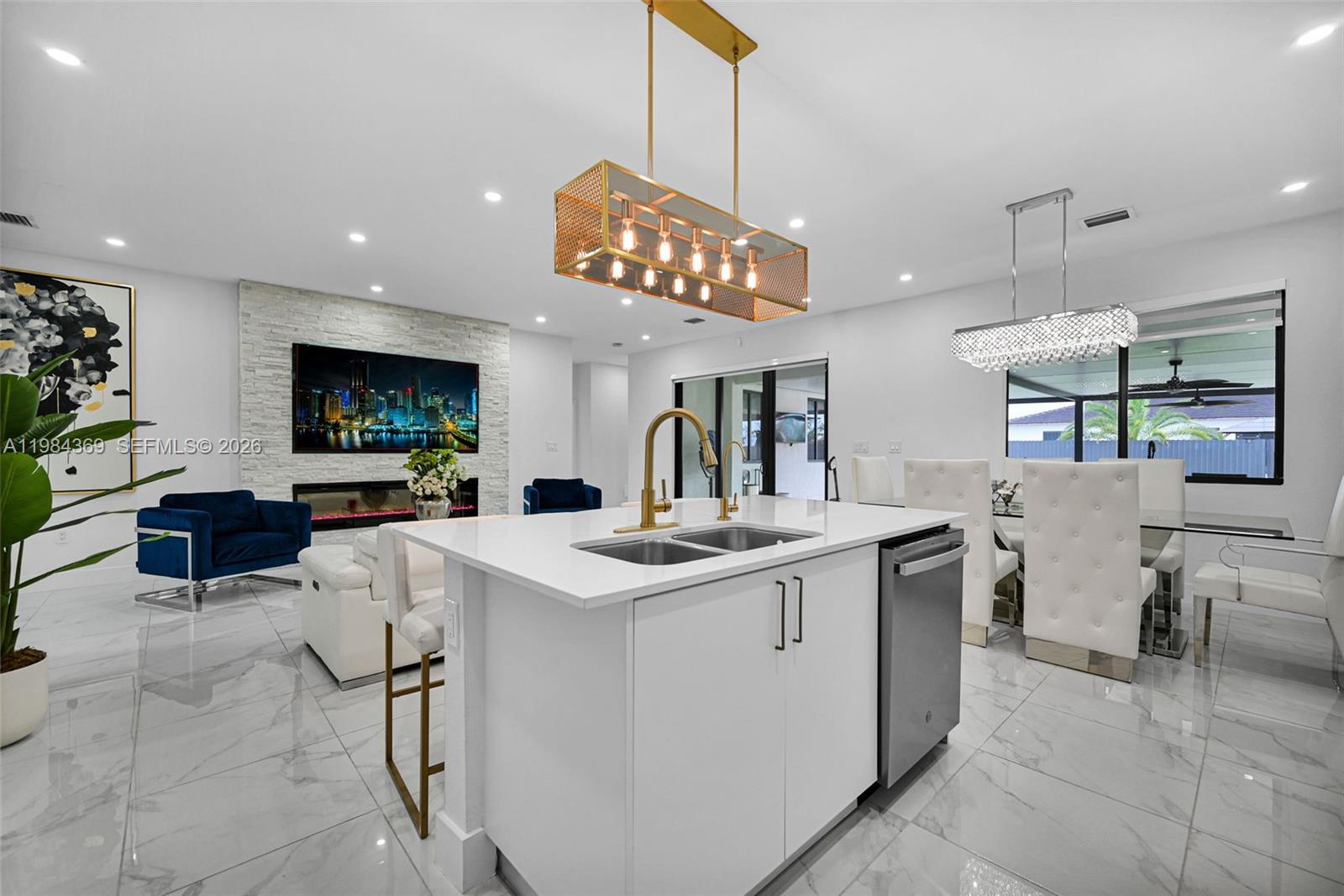 SOUTHERN COVE - Residential