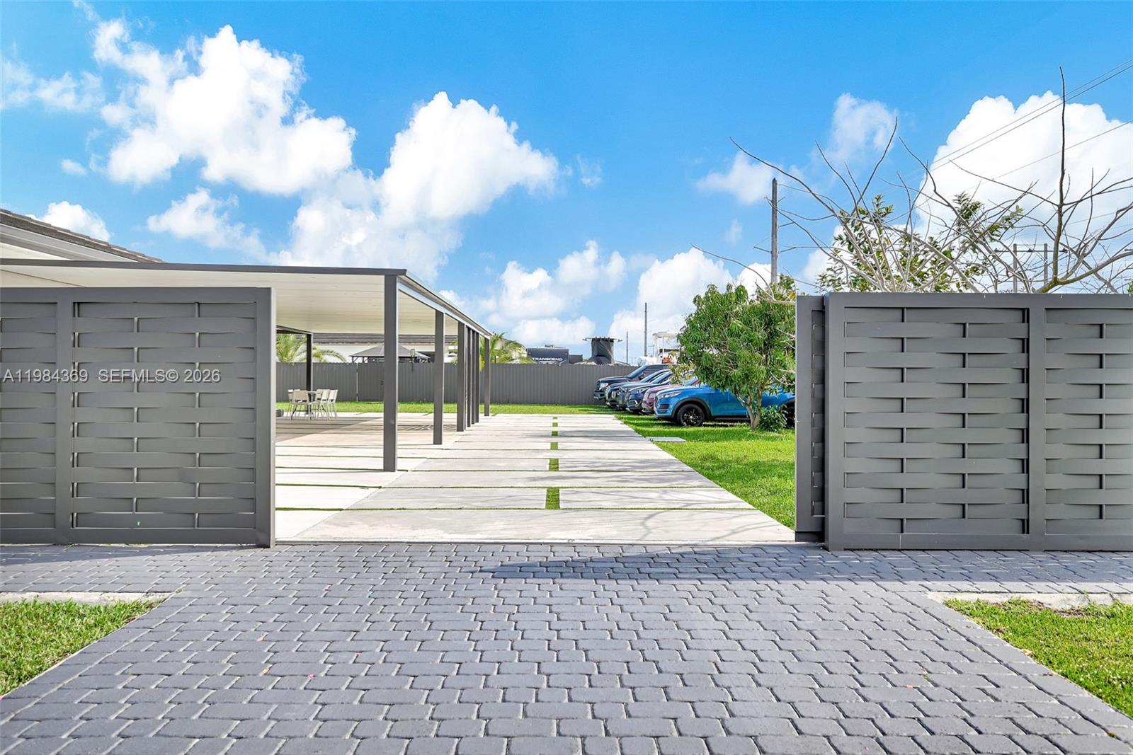 SOUTHERN COVE - Residential