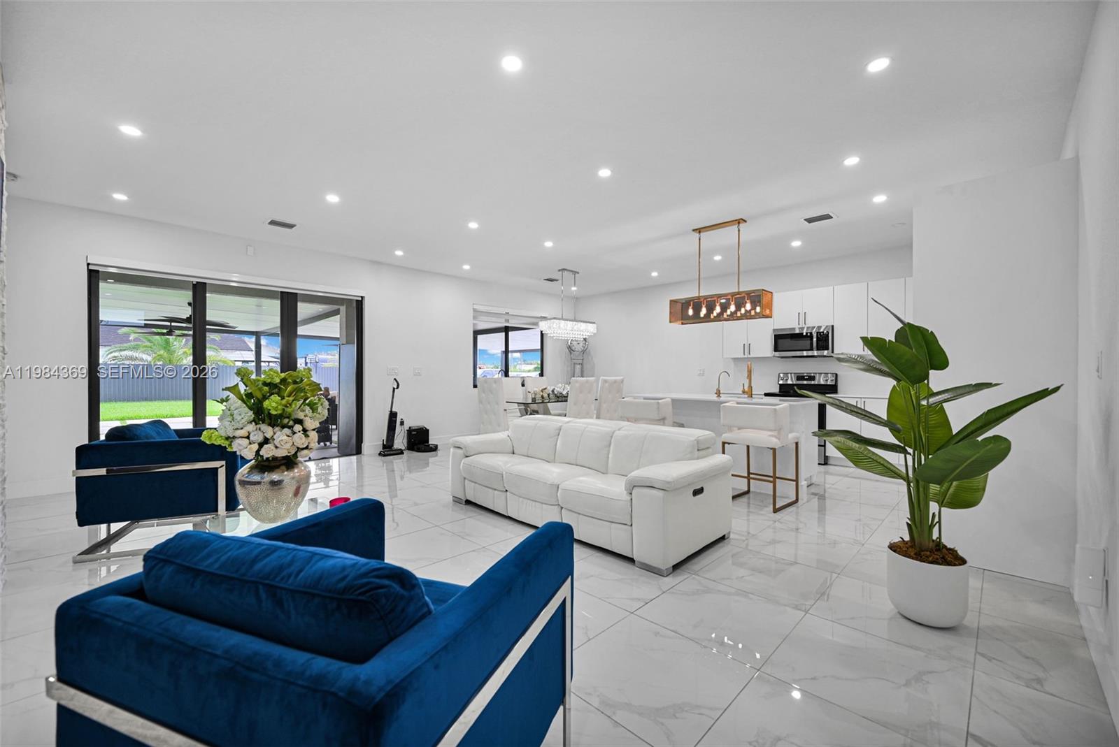 SOUTHERN COVE - Residential