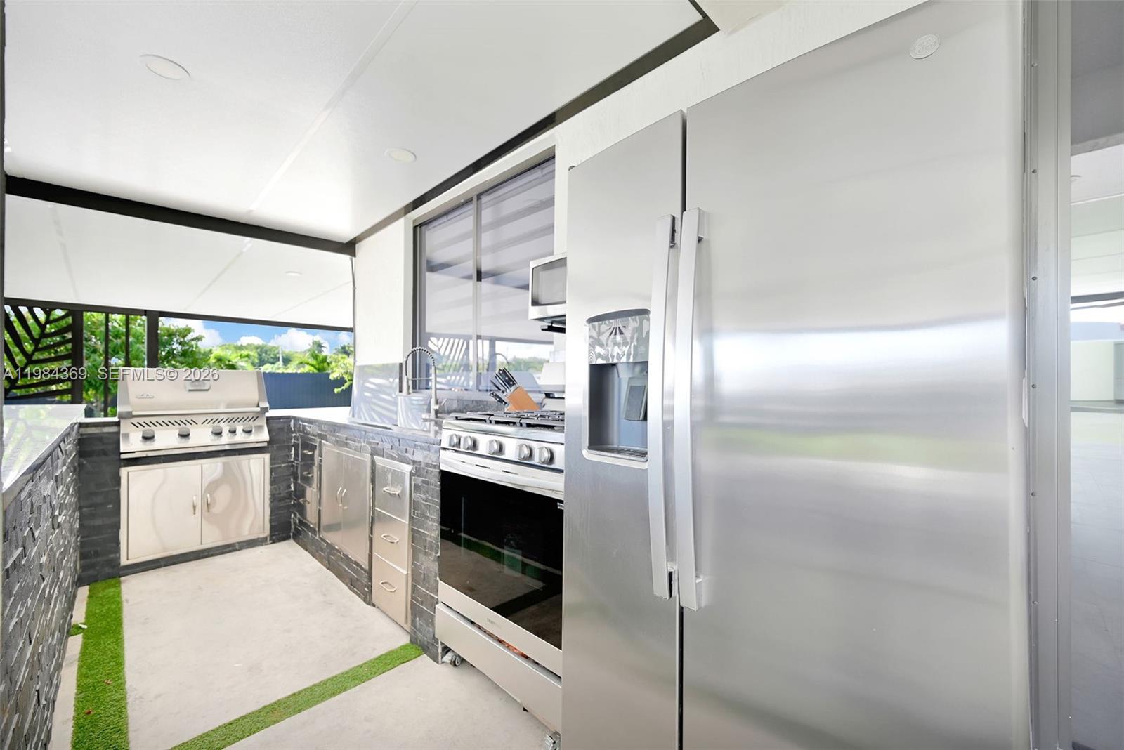 SOUTHERN COVE - Residential