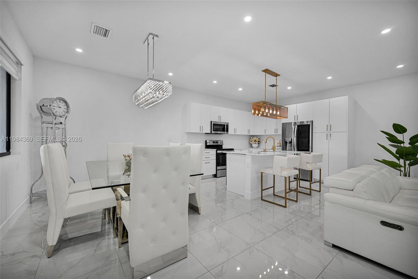 SOUTHERN COVE - Residential