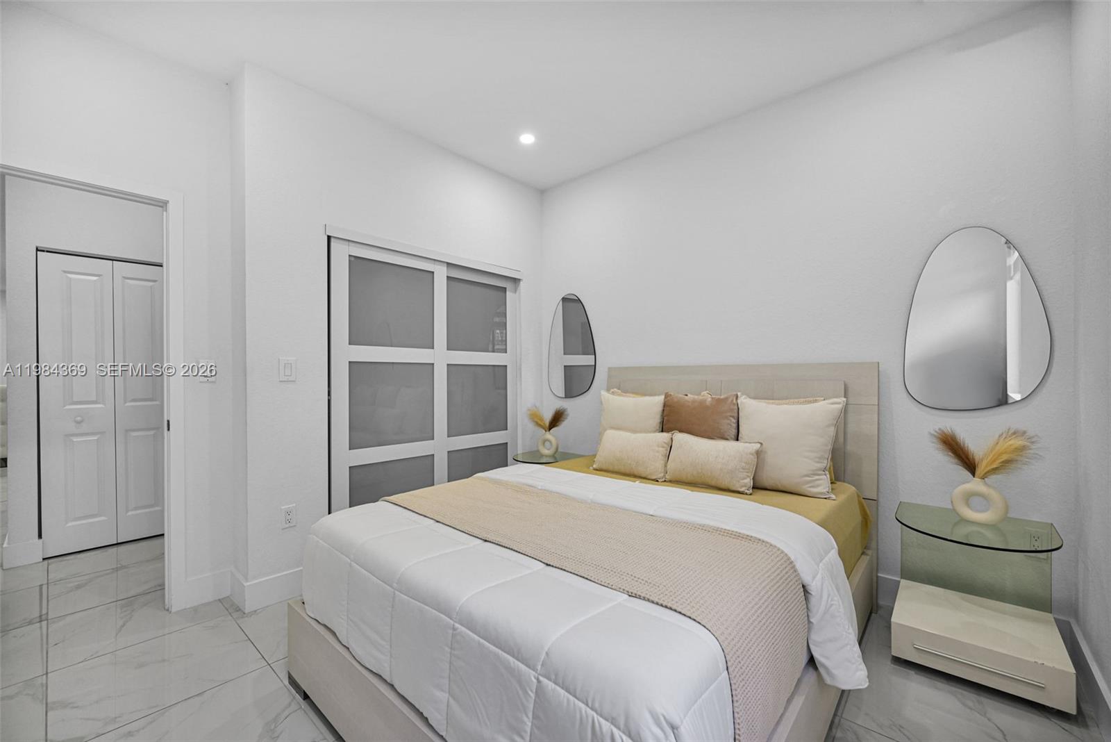 SOUTHERN COVE - Residential