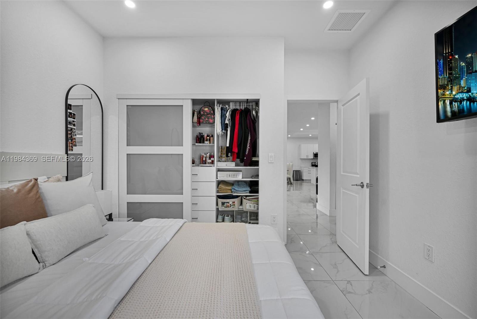 SOUTHERN COVE - Residential