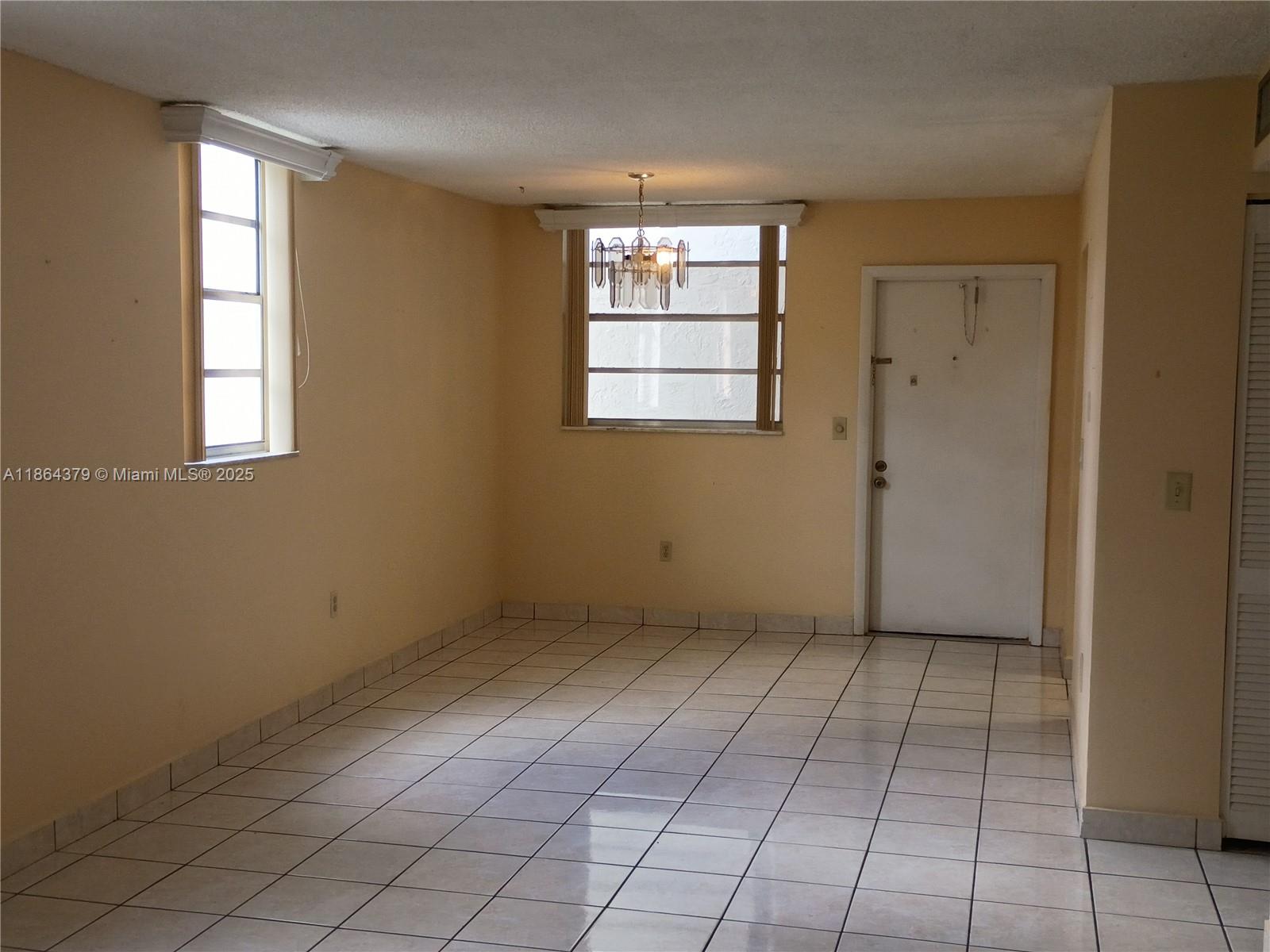 EL CONQUISTADOR SOUTH CON - Residential